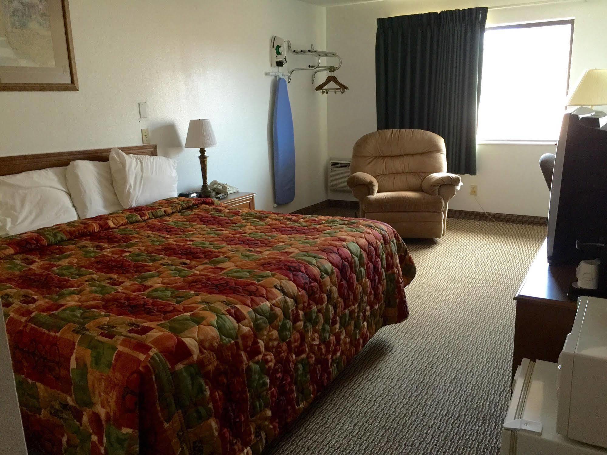 Super 8 By Wyndham Shenandoah Hotel Eksteriør billede