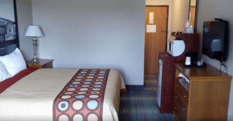 Super 8 By Wyndham Shenandoah Hotel Eksteriør billede